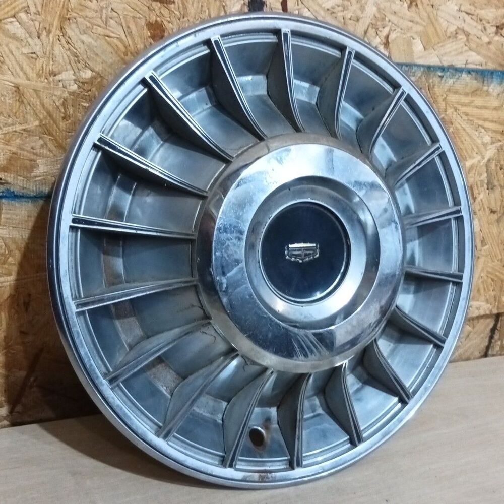 1970 1971 1972 1973 Ford Torino Mustang Mercury Cougar Montego 14" Finned Hubcap - Picture 2 of 6
